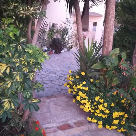 Joanna&mattheo Guest house Sarande